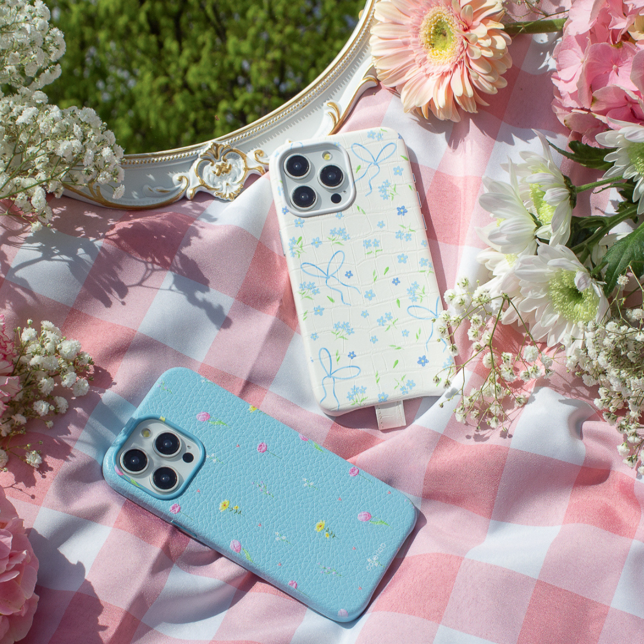 Personalisierte Leder iPhone-Hülle mit Kirschen und Schmetterling